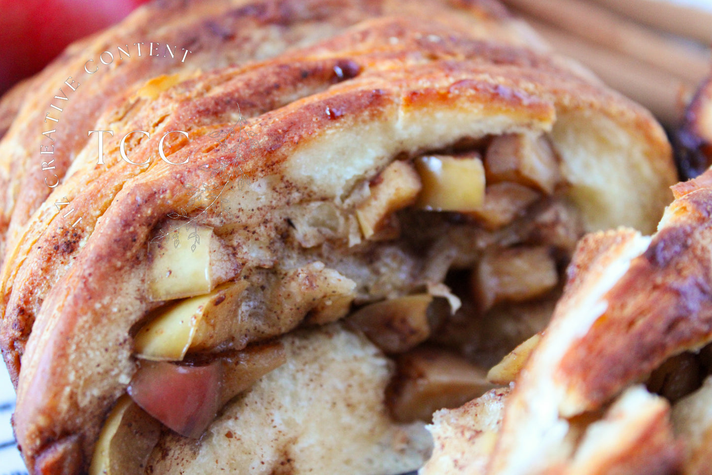 Apple Cinnamon Pull Apart Bread Recipe (Set 5)