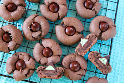 Gluten-free Mint Chocolate Kiss Blossoms Recipe (Set 5)