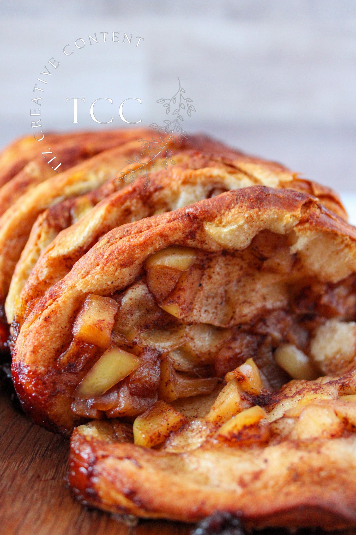 Apple Cinnamon Pull Apart Bread Recipe (Set 1)