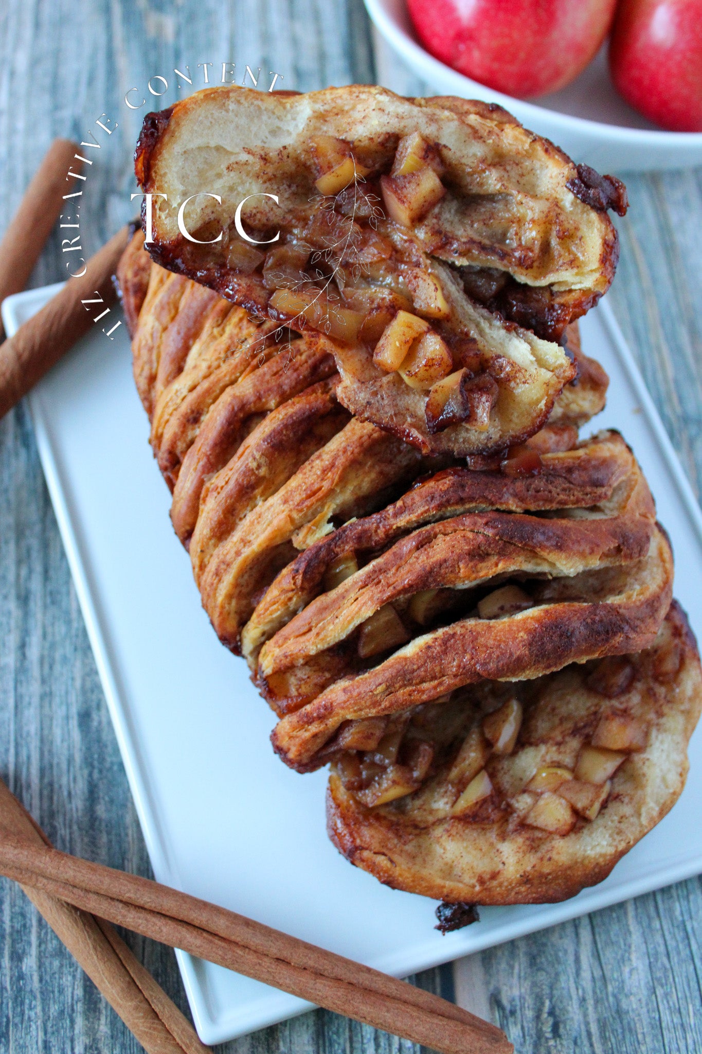 Apple Cinnamon Pull Apart Bread Recipe (Set 3) - Tiz Creative Content