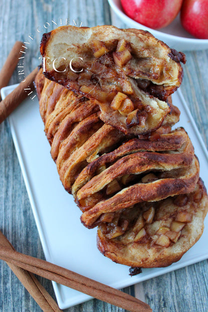 Apple Cinnamon Pull Apart Bread Recipe (Set 3) - Tiz Creative Content