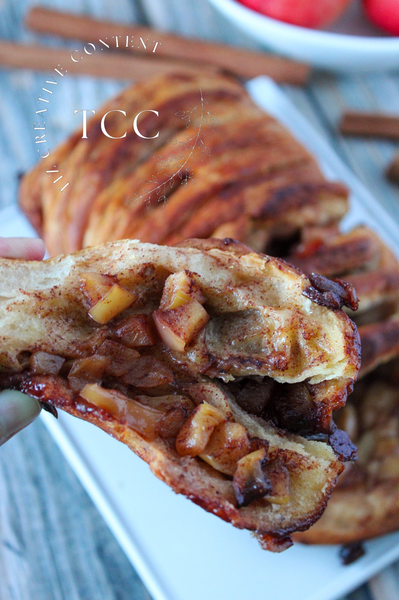 Apple Cinnamon Pull Apart Bread Recipe (Set 3) - Tiz Creative Content