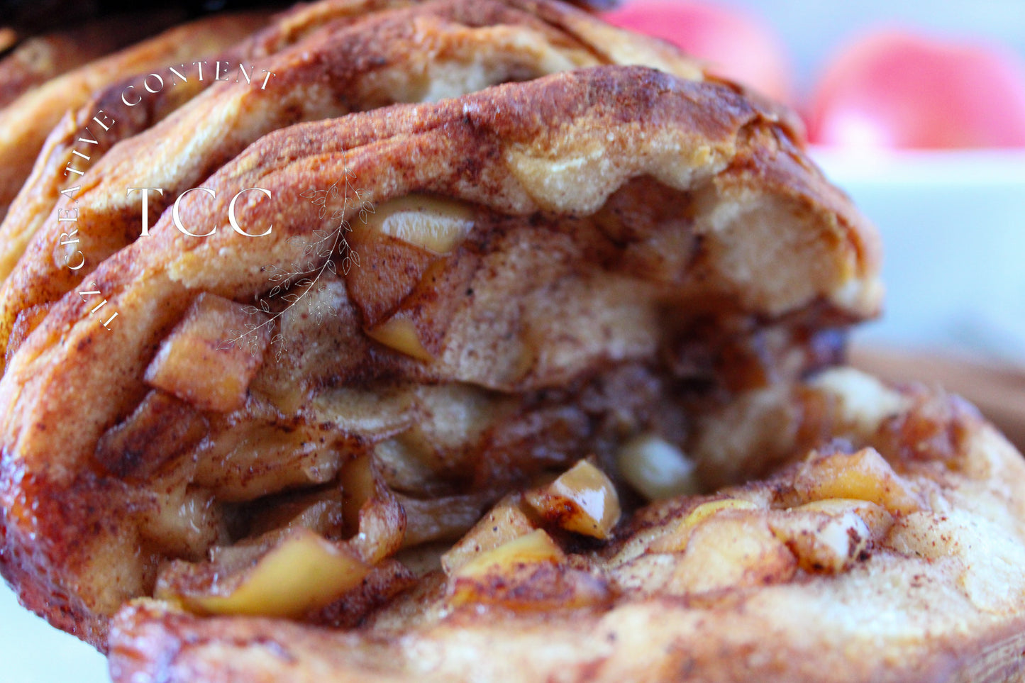 Apple Cinnamon Pull Apart Bread Recipe (Set 3) - Tiz Creative Content