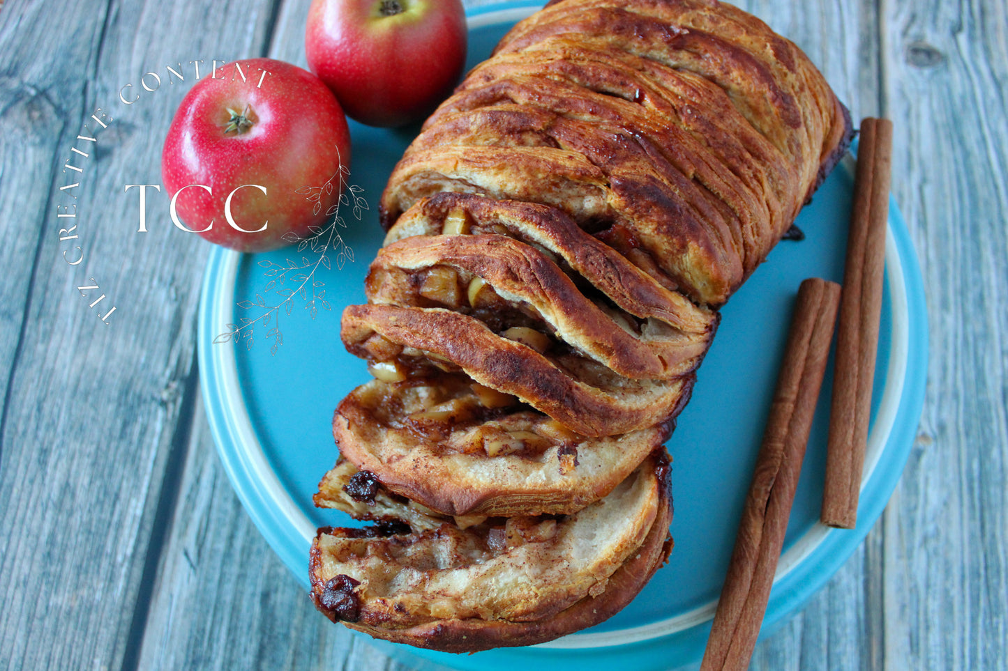 Apple Cinnamon Pull Apart Bread Recipe (Set 4)