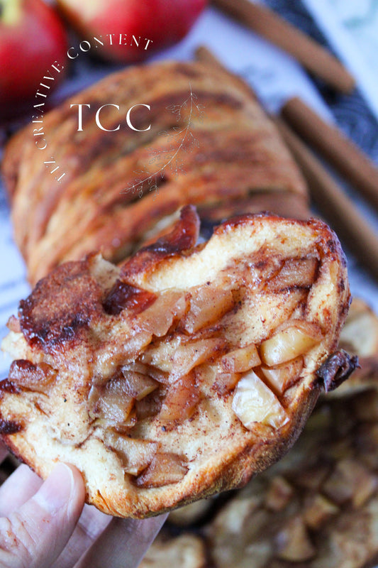 Apple Cinnamon Pull Apart Bread Recipe (Set 5)